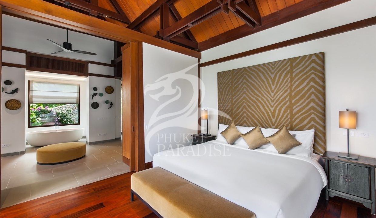 51 Villa Analaya Kamala Beach Phuket - Master Bedroom 1 — крупный размер